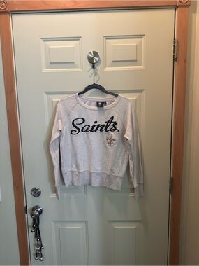 NFL Saints Lightweight Crewneck Sweater in White with Black Script